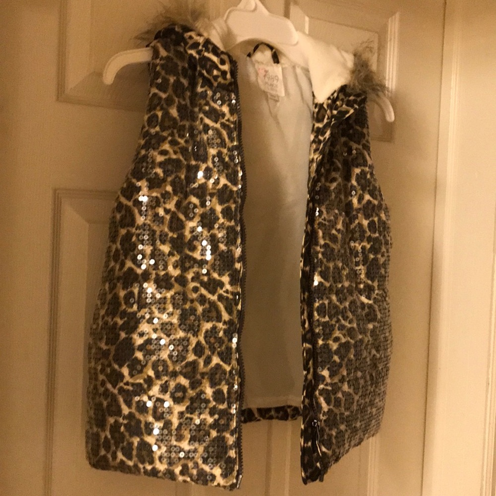 Vest - Picture 4 of 4